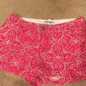 Dark pink shorts with design